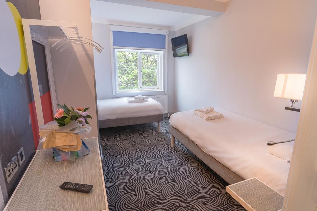 Victoria Inn London Exterior photo