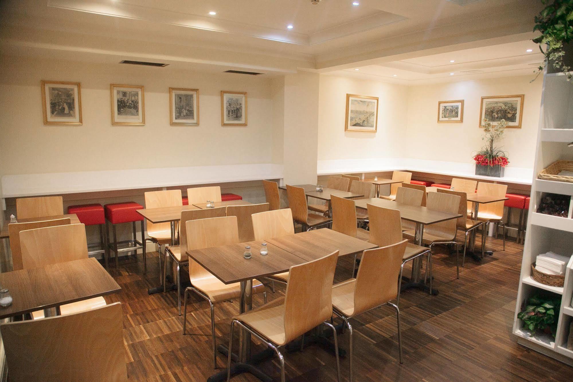 Victoria Inn London Exterior photo